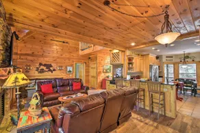 Privat Cartecay River House m / Hot Tub & Game Room - Image 5