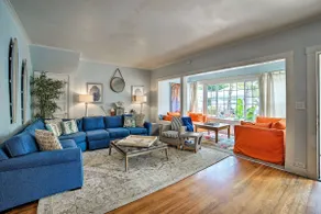 Steps to Avalon Bay: Sunny Catalina Island Home! - Image 2