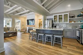 Charming Renovated Avalon Townhome, Walk to Beach! - Image 5