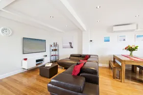 Coogee House - footsteps from the Beach! - Image 4