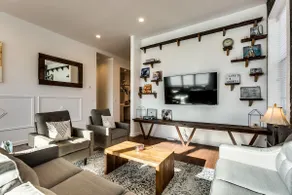 Chicago River West 4 Bedroom / 3 Bathroom - Image 1