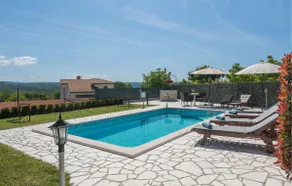 Four-Bedroom Apartment In Nova Vas - Image 2