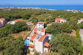 All season-sun villa, private pool,near amenities - Image 5