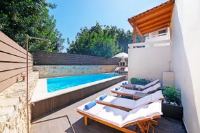 All season-sun villa, private pool,near amenities - Image 3