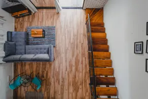 Two bedroom loft. Central. Short Walk to Beach! - Image 3