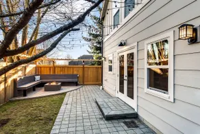 Ballard Locks & Market St | Fire Pit Courtyard · Chef's Kitchen | Designer Loft - Image 5