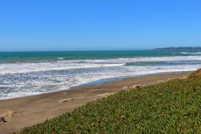 A Seaside Escape - Image 4