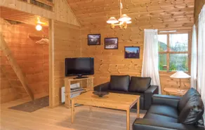 2 Bedroom Cozy Home In Vallavik - Image 2