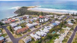Kenlee - Spacious Holiday Home with Great Views - Pets Considered - Image 2