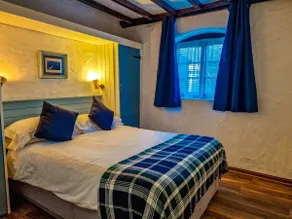 Peaceful Farm Stay Near Gower Beaches - Sleeps 4 - Image 4