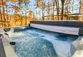 Charming Mountain Retreat: Hot Tub & Pizza Oven - Image 5
