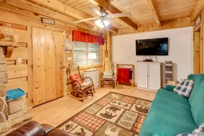 Large Mountain Creek! Cabin in Tellico Plains - Image 5
