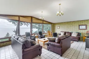 Flathead Lake Views: Scenic & Spacious Retreat! - Image 4