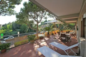 Appartamento per 6 Persone a Ronchi/Poveromo a 120m dal mare, Wifi, Parcheggio - Image 2