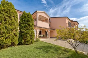 One-Bedroom Apartment Silva II 100 m from the beach - Image 3