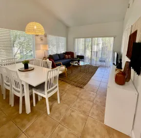 270C – Modern & Bright 3BR Apt in West Boca - Image 4