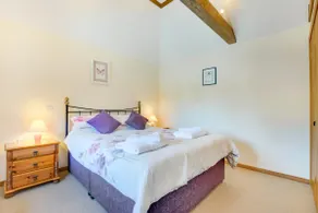 2 Bed in Nr Hailsham oc-sx912 - Image 4
