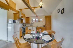 2 Bed in Nr Hailsham oc-sx912 - Image 3