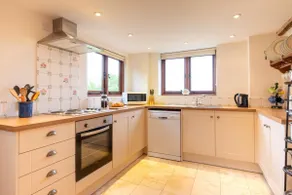 3 Bed in Wadhurst oc-tw665 - Image 5