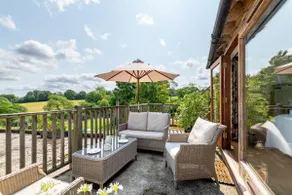 3 Bed in Wadhurst oc-tw665 - Image 2