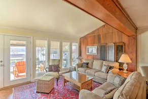 Charming Ohio River Home With Water Views & Porch! - Image 3