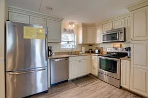 Walk to Ocean: Surfside Beach Home w/ Pool Access - Image 3