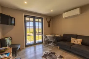 Galaxy Views · Pedalfish Cottages: Galaxy Views FREE WIFI - Image 4
