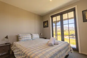 Galaxy Views · Pedalfish Cottages: Galaxy Views FREE WIFI - Image 5