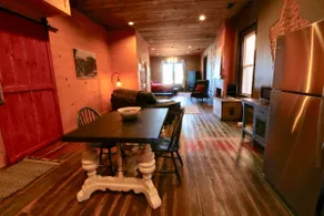 LOFTS OVER MAIN~ Chattooga Studio - Image 5