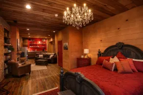 LOFTS OVER MAIN~ Chattooga Studio - Image 2