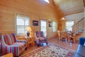 Lakefront Columbia Cabin w/ Porch & Shared Dock - Image 4