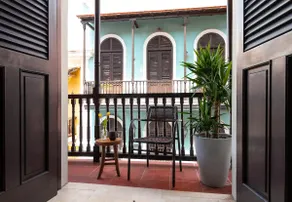 Villa Blanca | Stylish Colonial in Best Location - Image 3
