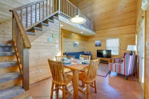 Cozy Columbia Cabin w/ Shared Lake Dock! - Image 3