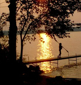 Private Beach Lakefront, Kayaks & Paddle Boards - Image 2