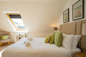 Traditional Irish Townhouse in the Galway Dockland - Image 2
