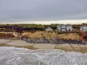 Oceanfront-Front Row Seat to Incredible Views - Image 4