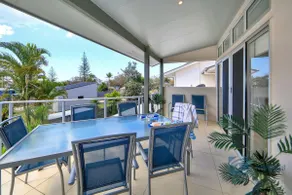 Ocean Front Holidaying at its BEST - Image 3