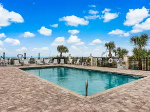 Magnifique condo de 3 chambres avec vue sur la mer et piscine, à quelques pas de la plage! - Image 2