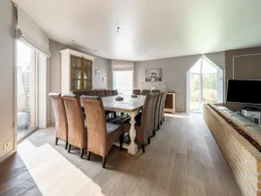 Luxury coastal villa with jacuzzi & sauna - Image 3