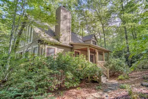 Sleepy Bear Cabin: Tranquil Mountain Cabin w/ Screened Porch in Wildwood Forest - Image 3