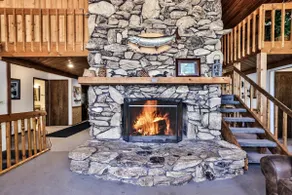 Perfect snowmobile base camp, bar right next - Image 3