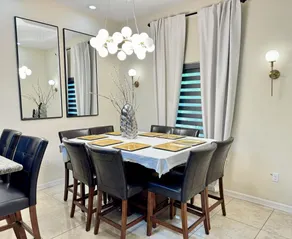 Charming 3BR/2BA Lux House - Perfect for Families - Image 2