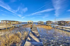 Lake Waccamaw Home w/ Fenced Yard & Shared Pier! - Image 2