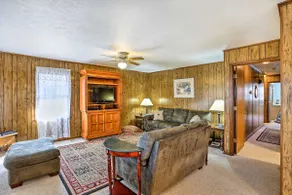 Lake Waccamaw Home w/ Fenced Yard & Shared Pier! - Image 3