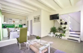 Beautiful home in Slime - Image 2