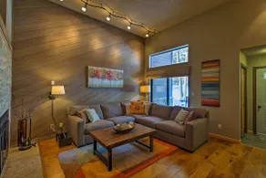 Ski-In Breckenridge Abode: Walk to Main St & Lifts - Image 4