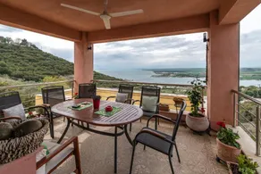 Villa Neraida - Panoramic Lake View - Image 2