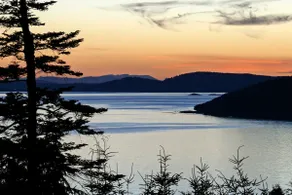 Airy Home Near Anacortes w/ San Juan de Fuca Views - Image 3