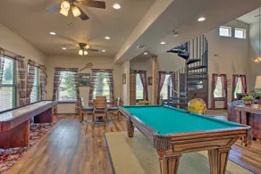 All-Encompassing Family Retreat Near Lake Texoma! - Image 2