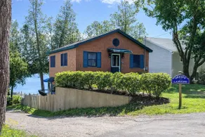 Beautiful Cottage located on the Shore of Quahog Bay - Spacious deck and includes a private dock - Image 4